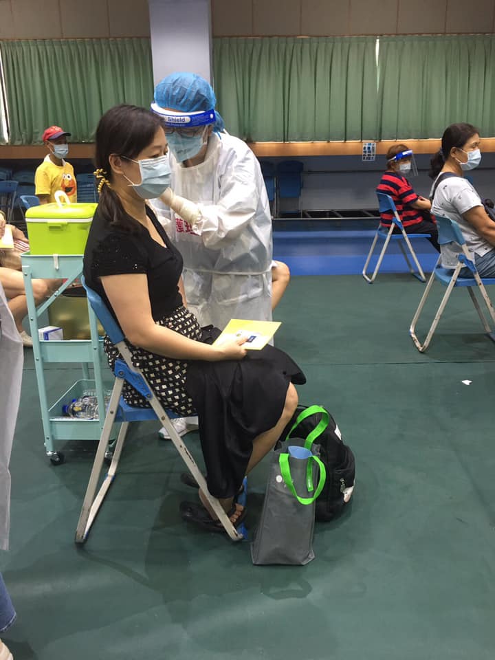 1100713 教職員工接種第一劑新冠疫苗